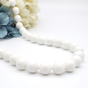 Vintage Vogue White Lucite Beaded Chunky Statement Necklace
